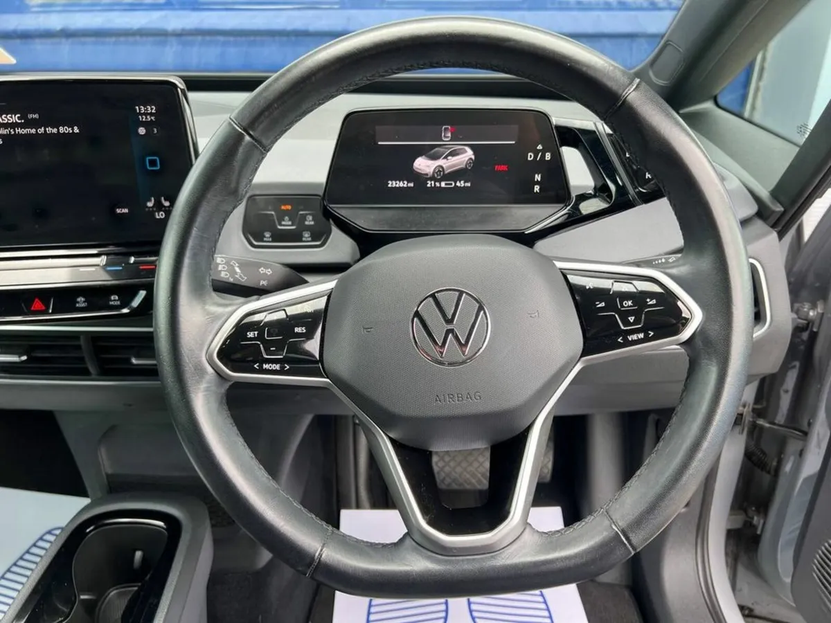 Volkswagen ID.3 LIFE AUTO // HEATED SEATS // REVER - Image 4
