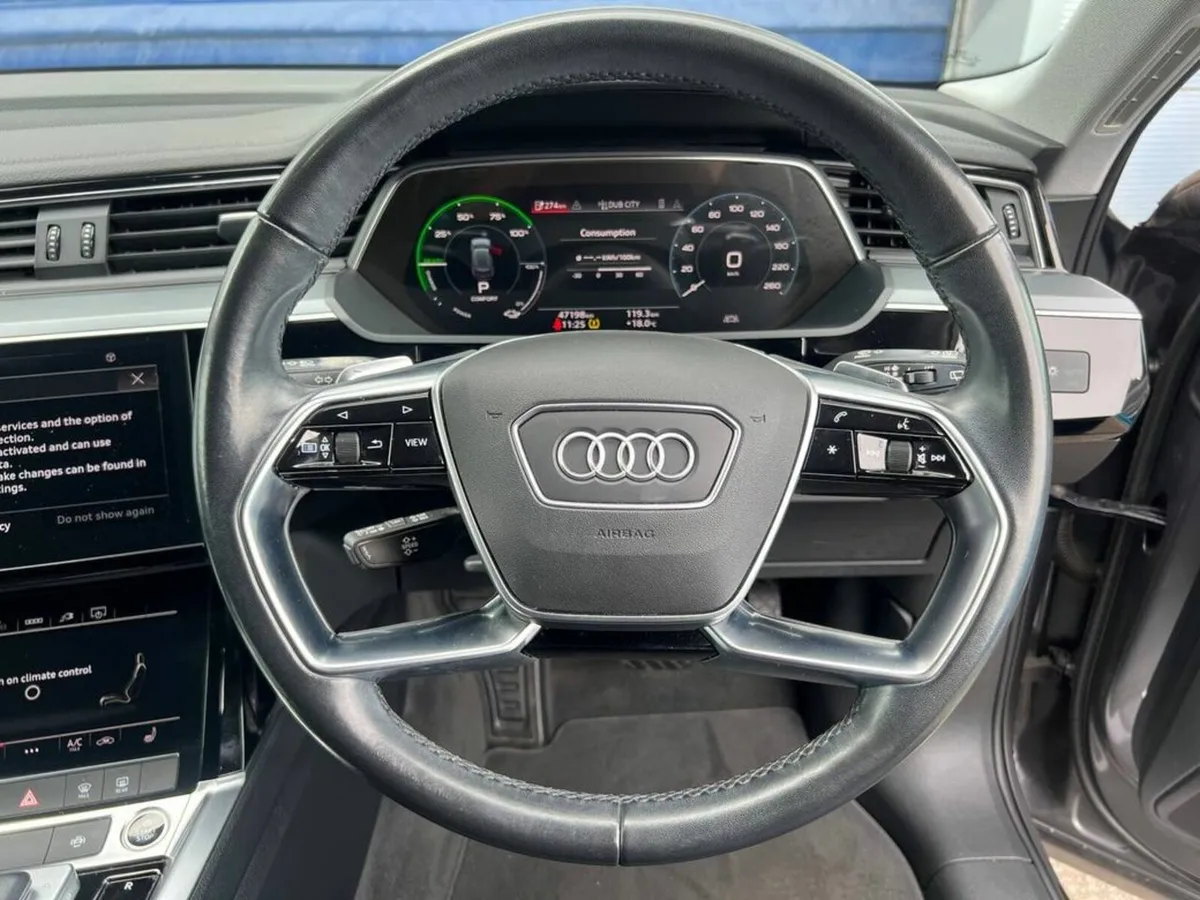 Audi e-tron 50 QUATTRO // NEW 22" RSQ8 ALLOYS // A - Image 4