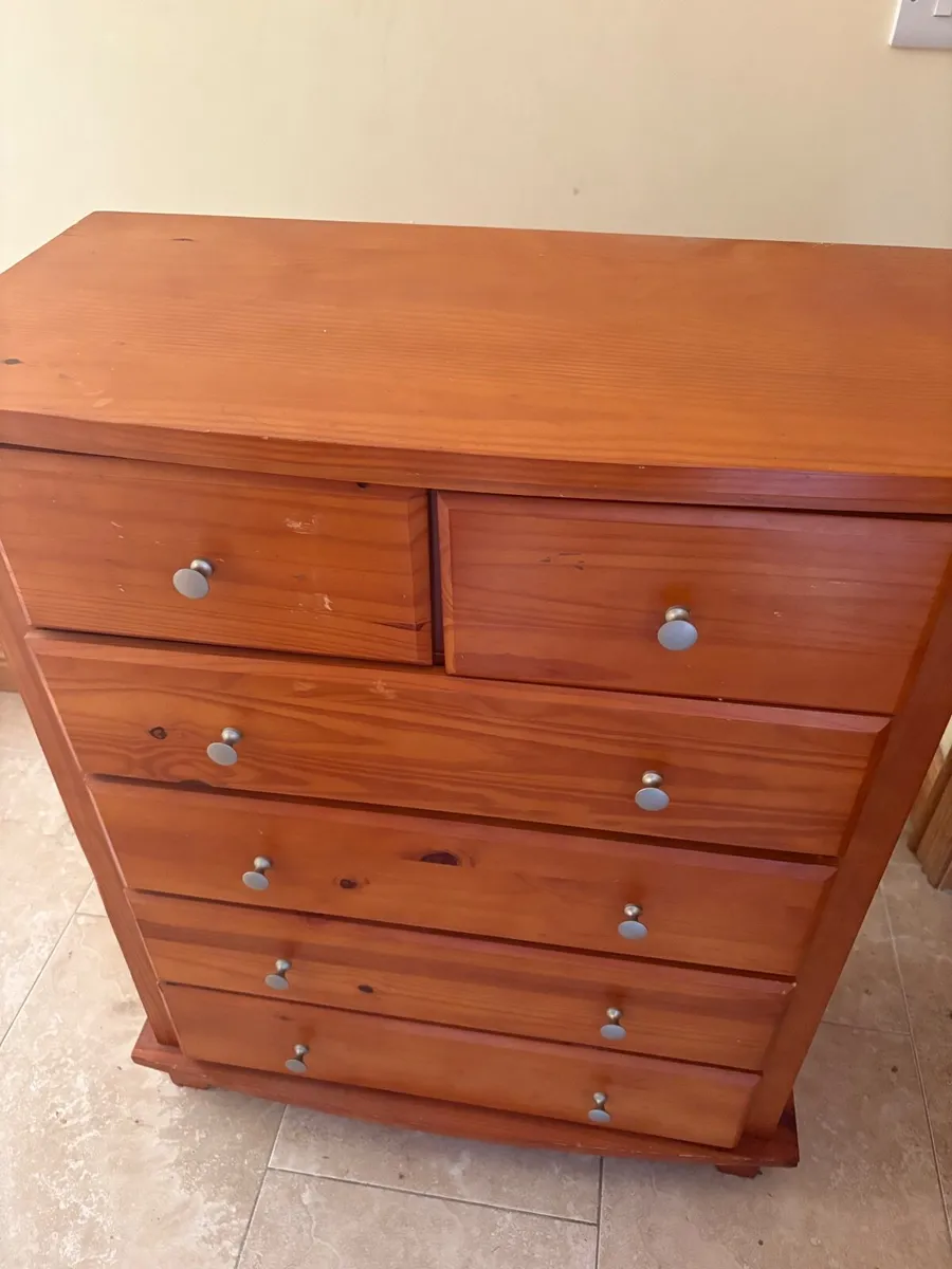Chest of drawers - Image 1