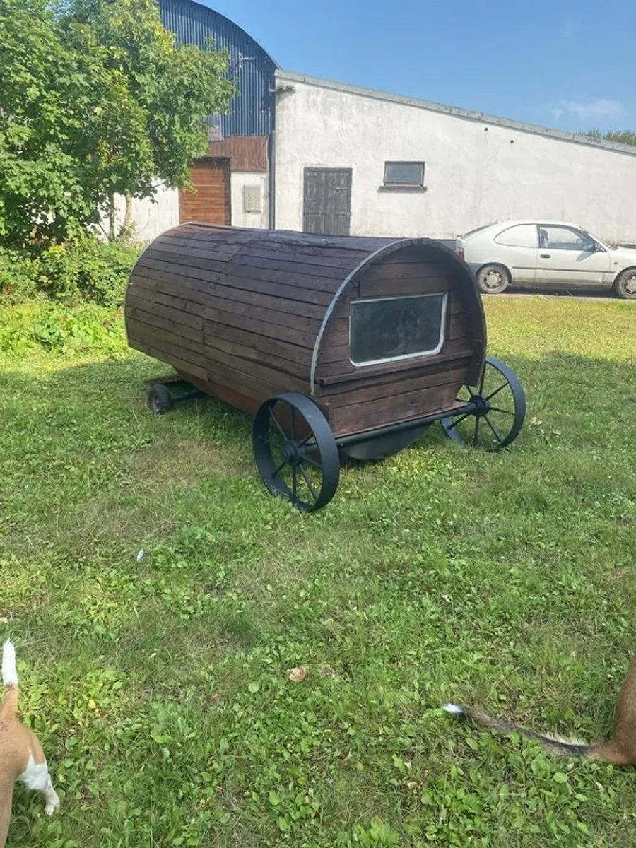 Storage unit/ kennel - Image 4