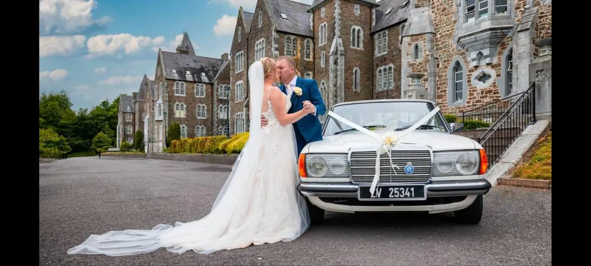 1977 Mercedes-Benz 200 - Image 2