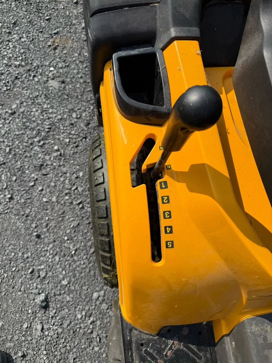 Tractor Lawnmower - Image 4