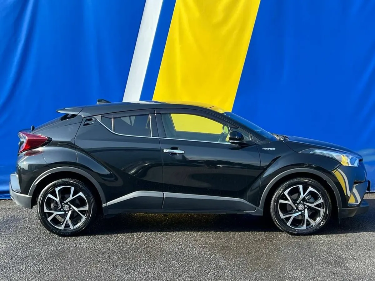 Toyota C-HR 1.8 HYBRID // REVERSE CAMERA // ADAPTI - Image 2