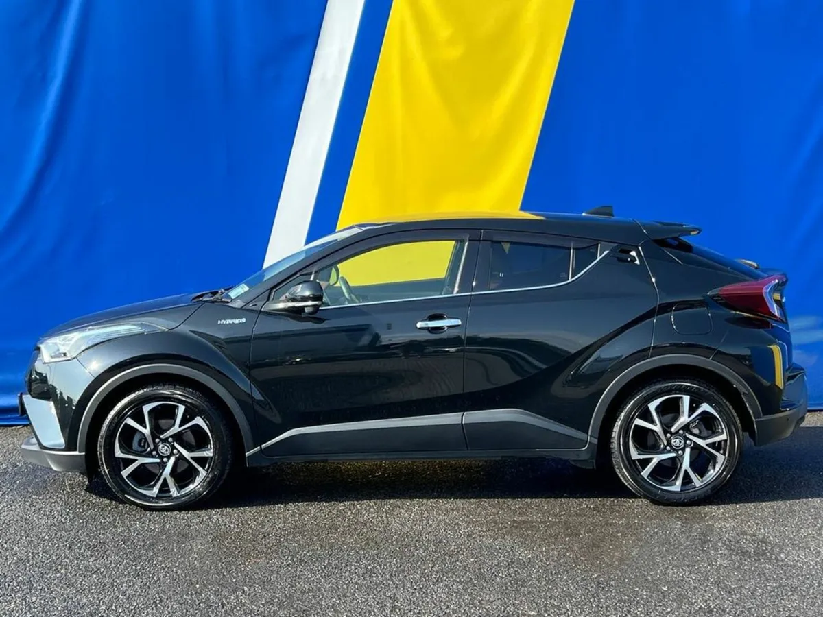 Toyota C-HR 1.8 HYBRID // REVERSE CAMERA // ADAPTI - Image 3