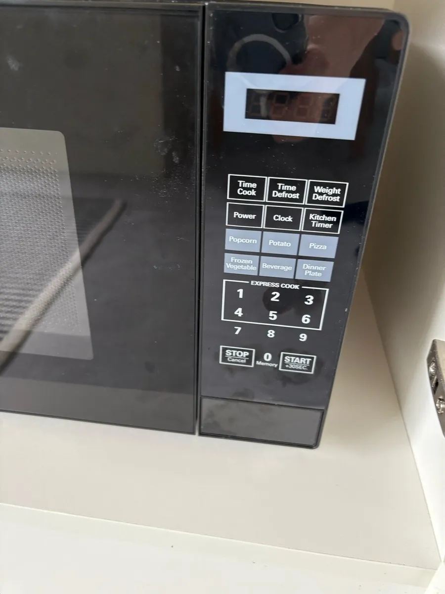 Dimplex microwave - Image 2
