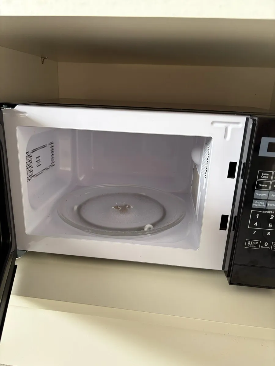 Dimplex microwave - Image 3