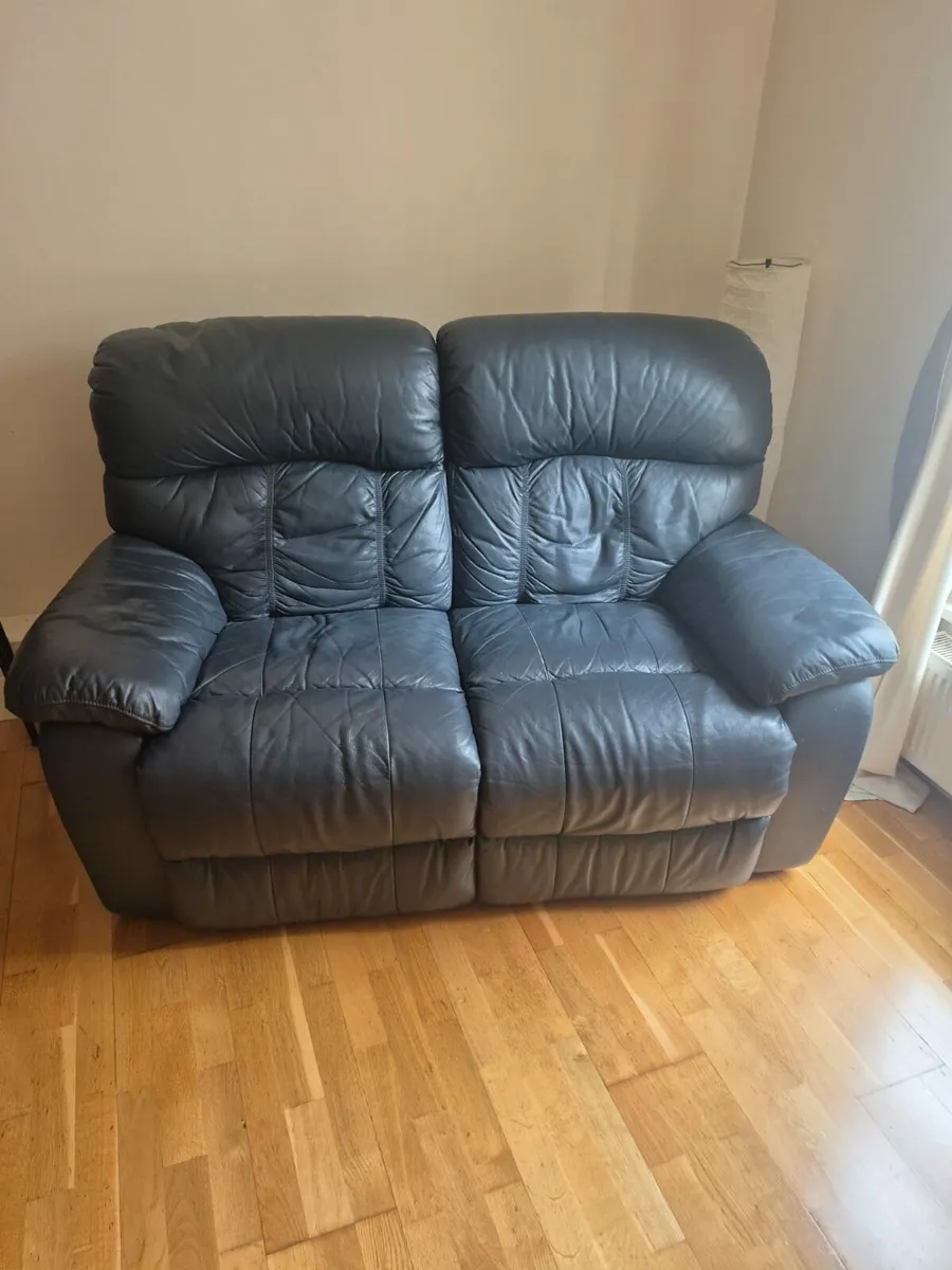 2 seater couch - Image 2