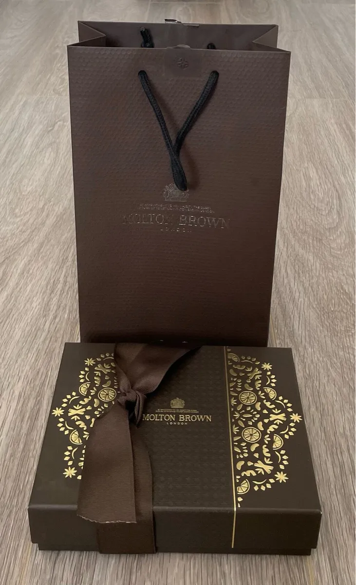 BRAND NEW Molten Brown Gift Set - Image 3
