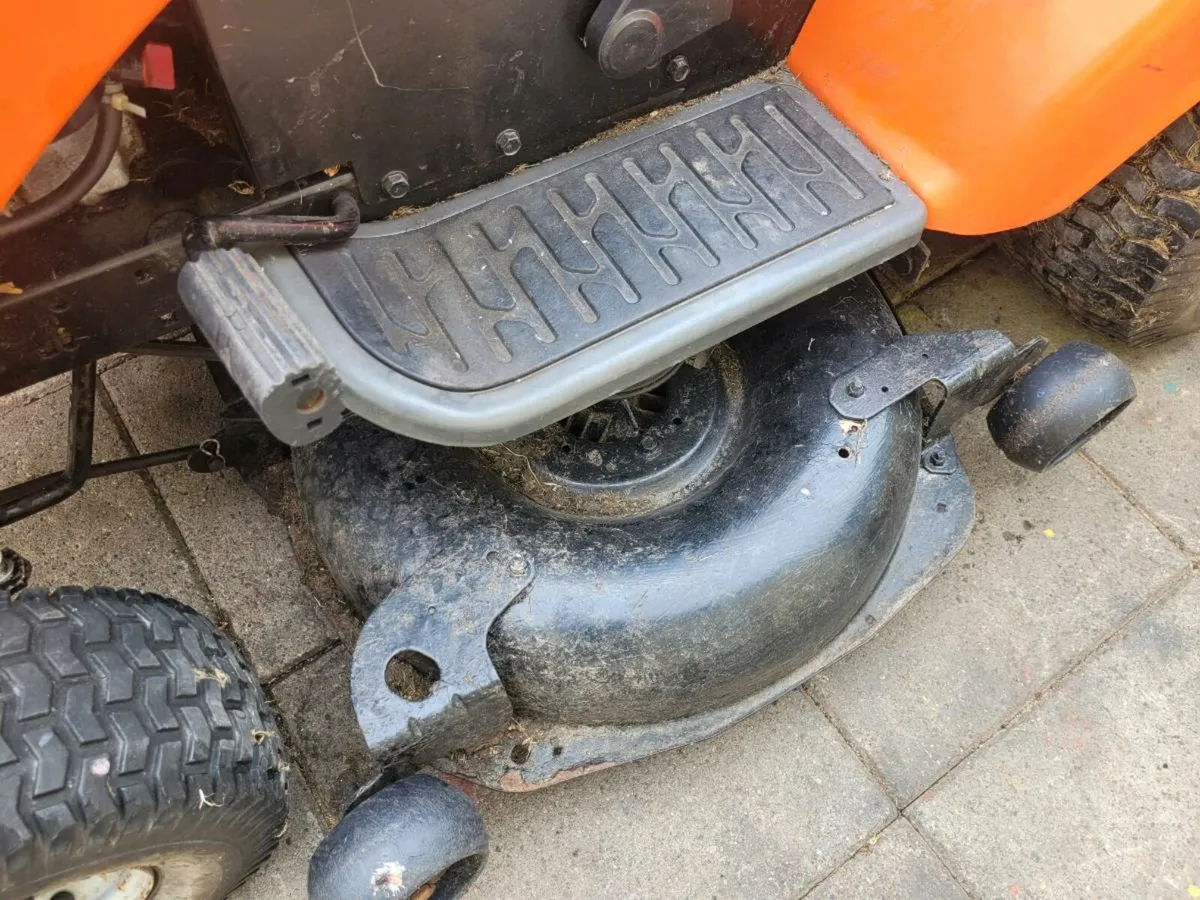 Husqvarna cth172 lawnmower - Image 2