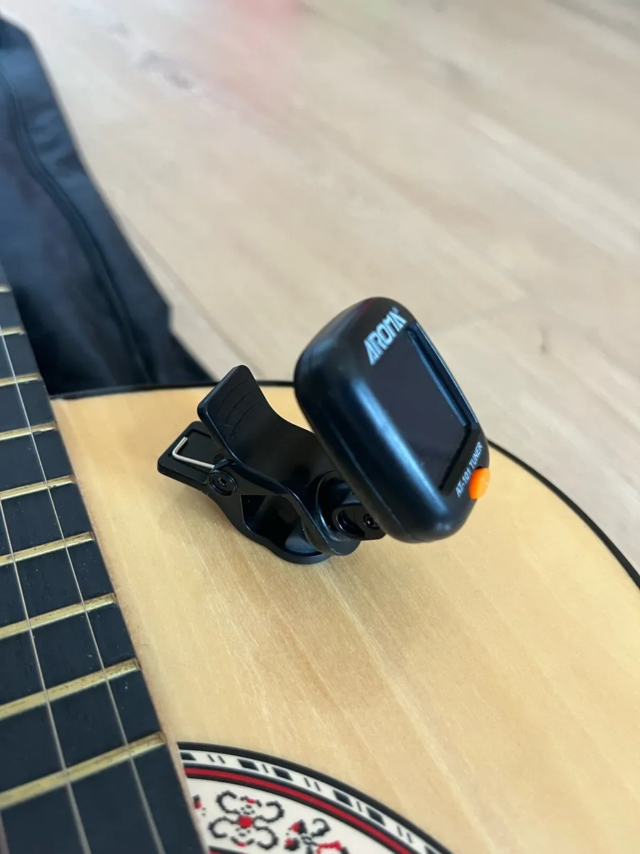 Acoustic Guitar - Image 4