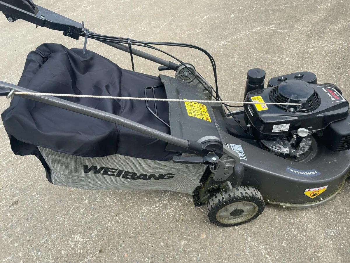 Weibang Lawnmower with Honda engine - Image 4