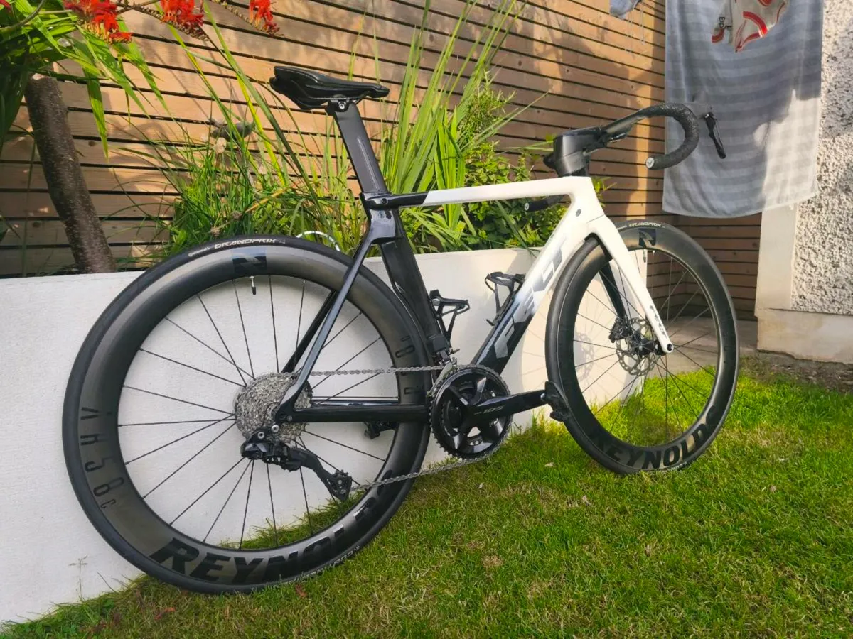 Road bike - Image 2