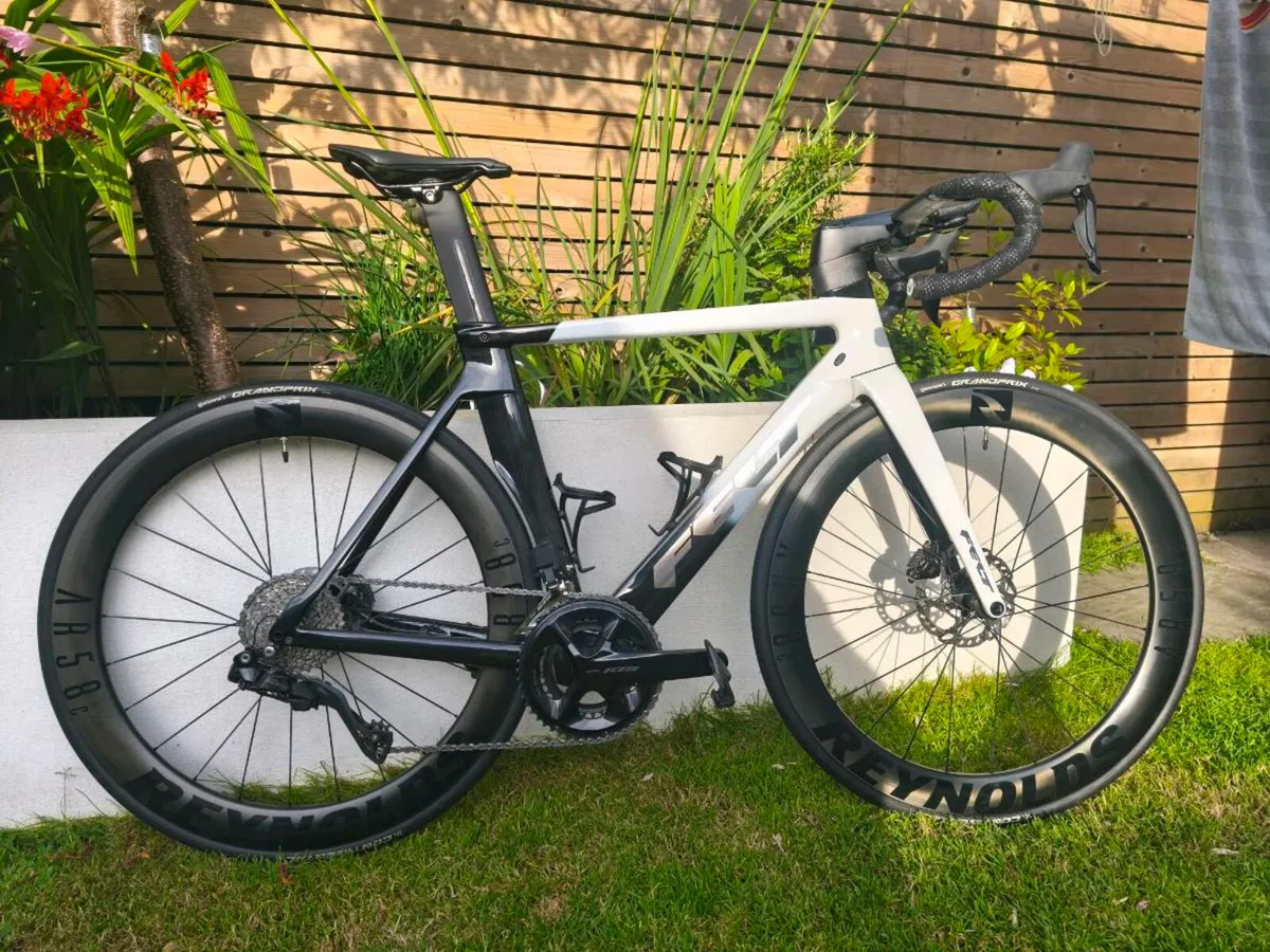Road bike - Image 3