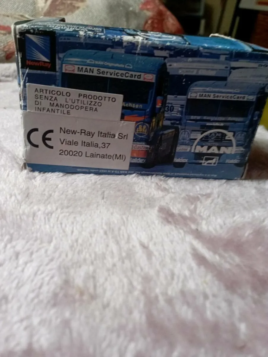 NEW RAY MANTG-A RACING TRUCK 1-87 SCALE - Image 3