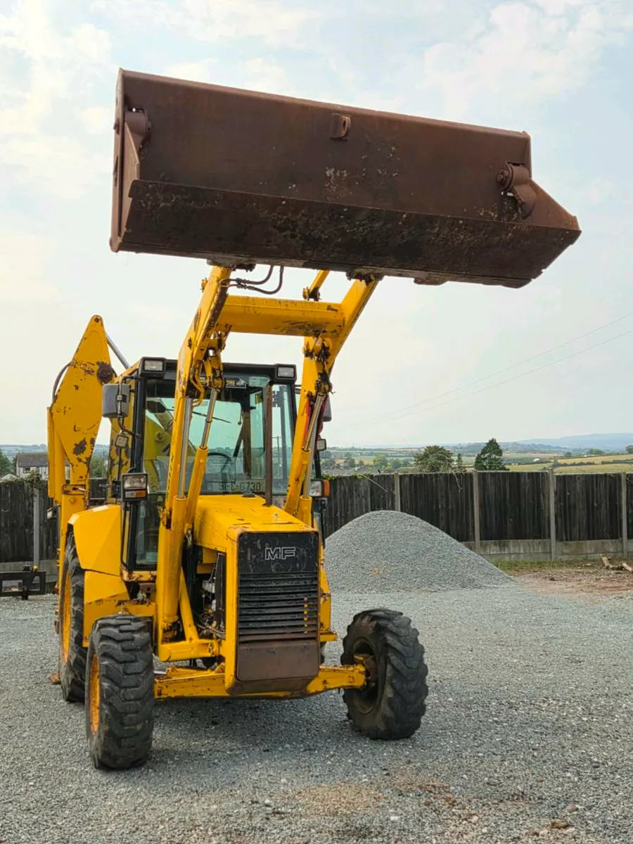 MF 50HX Digger - Image 1