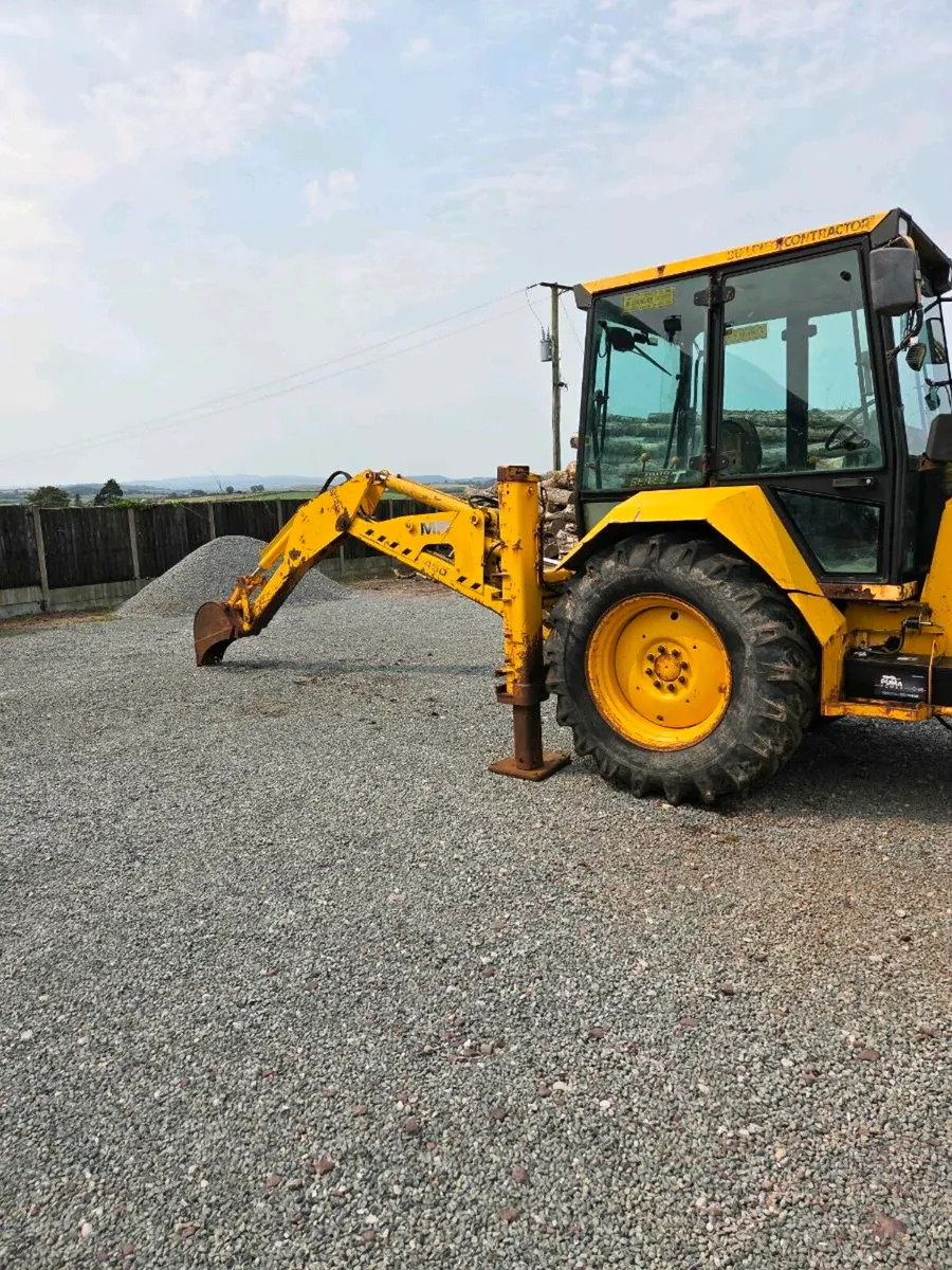 MF 50HX Digger - Image 3
