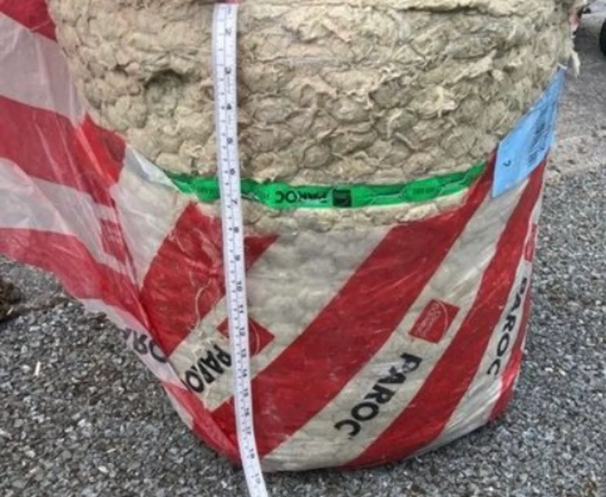 Insulation bails x4 - Image 1