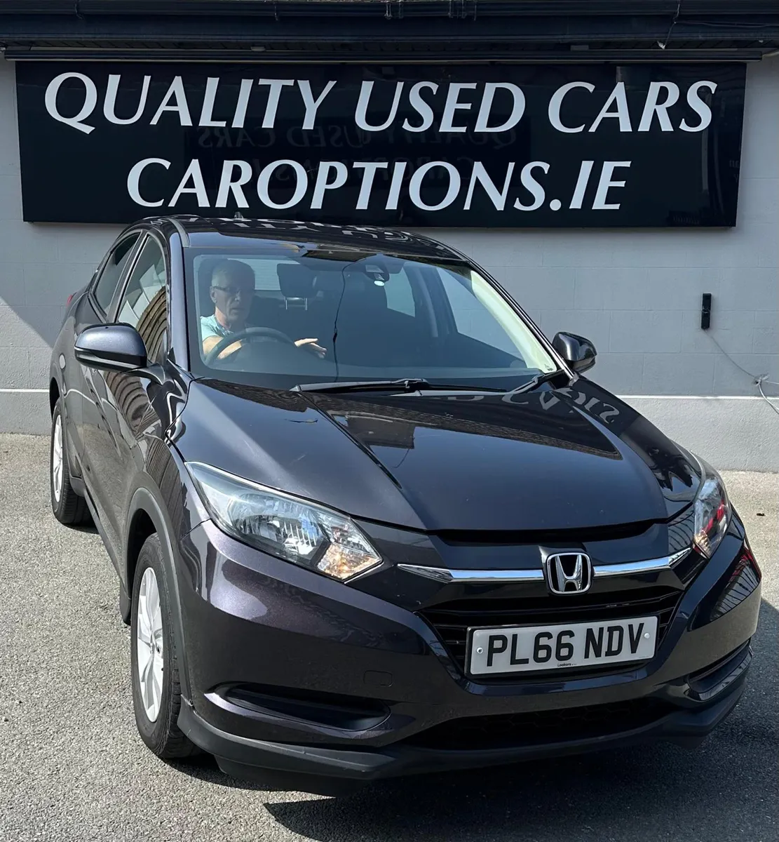 HONDA HR-V S I-DTEC//LOW MILES//1 YEARS TAX// - Image 3