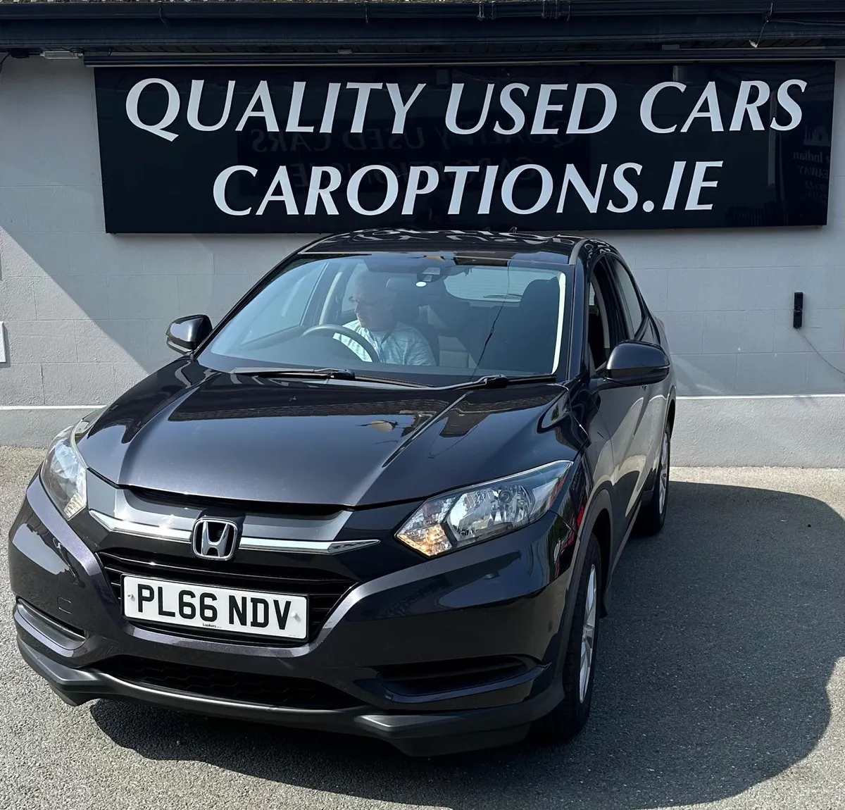 HONDA HR-V S I-DTEC//LOW MILES//1 YEARS TAX// - Image 4