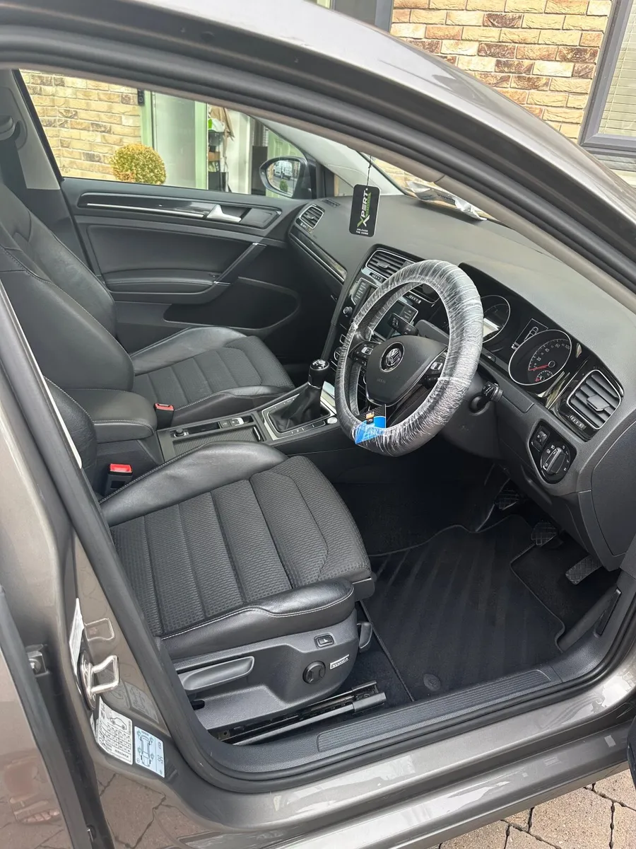 Volkswagen Golf 2016 - Image 2