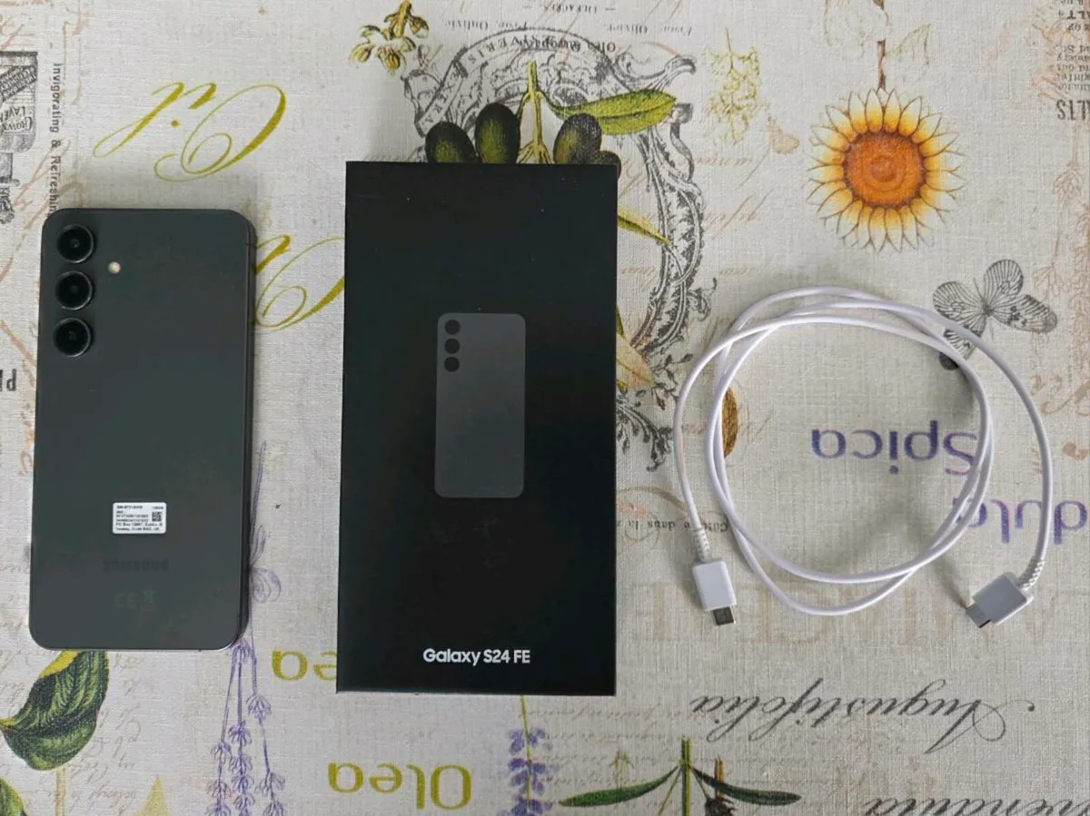 Samsung galaxy S24FE - Image 1