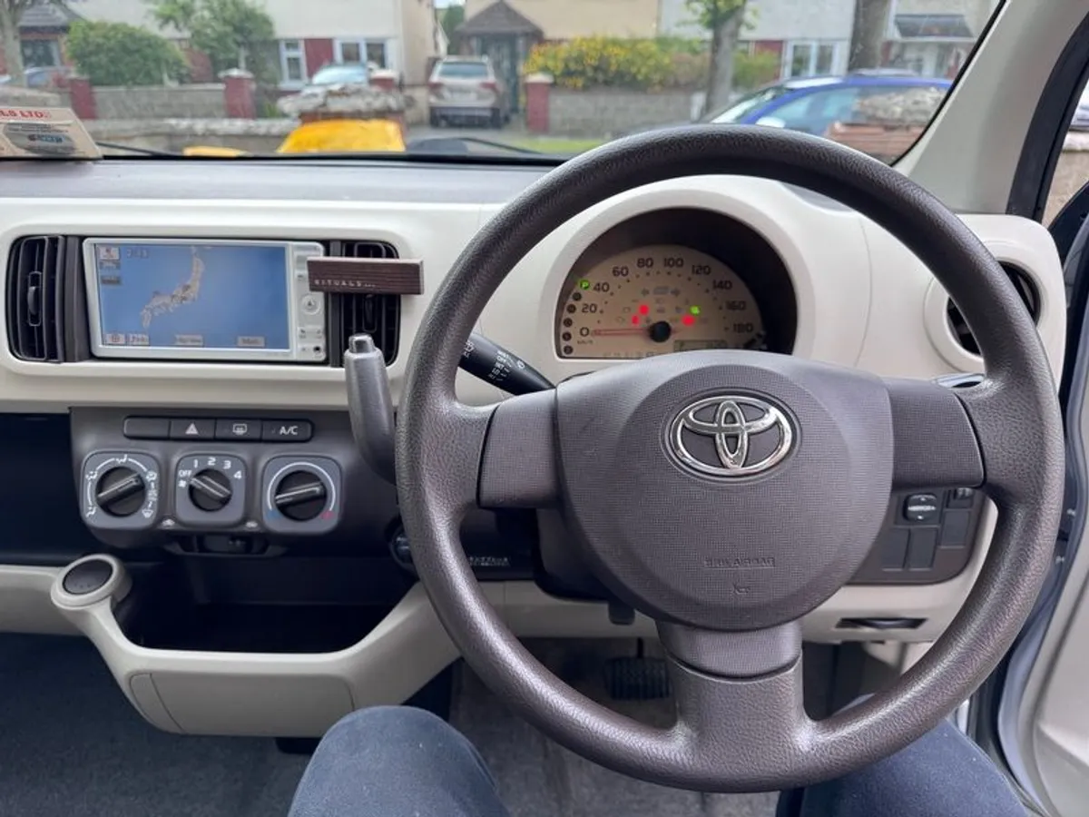 2010 Toyota Passo - Image 4