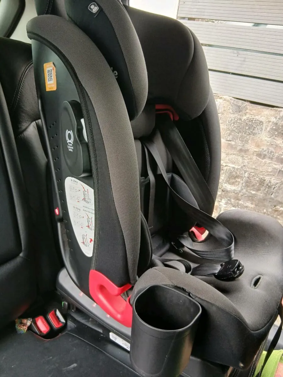 Joie car seat isofix - Image 2