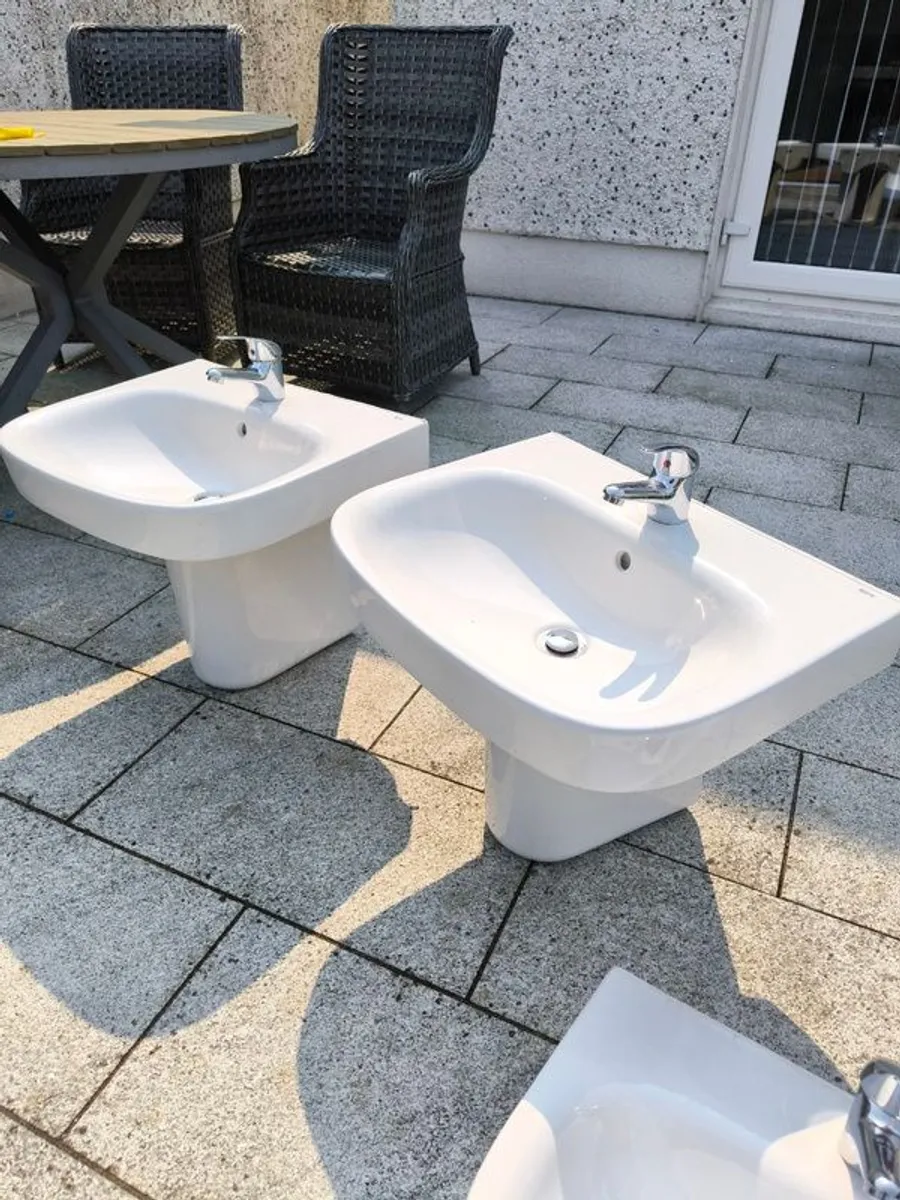 Roca Wash Basin with Semi Pedestal - Image 4