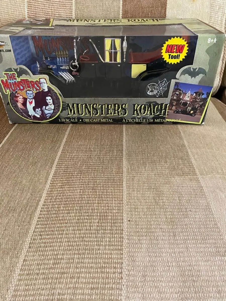 Munsters Koach 1:18 2002 Model - Image 1