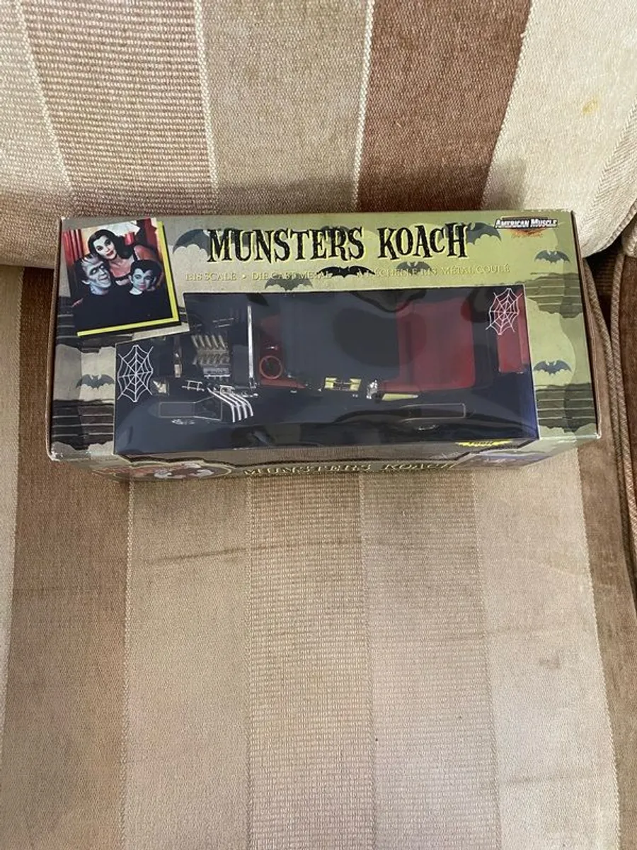 Munsters Koach 1:18 2002 Model - Image 2