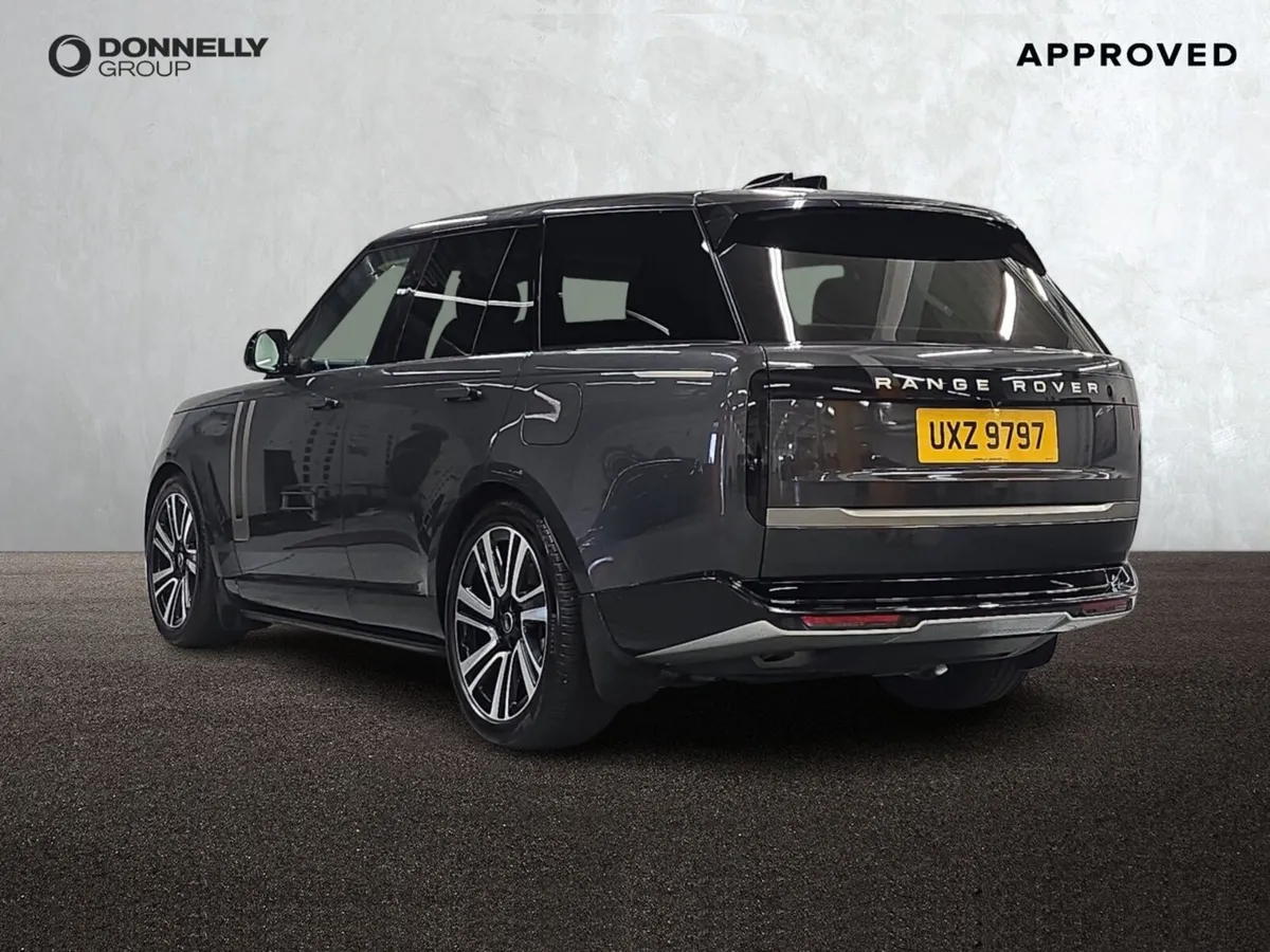 Land Rover Range Rover Estate HSE - Image 2