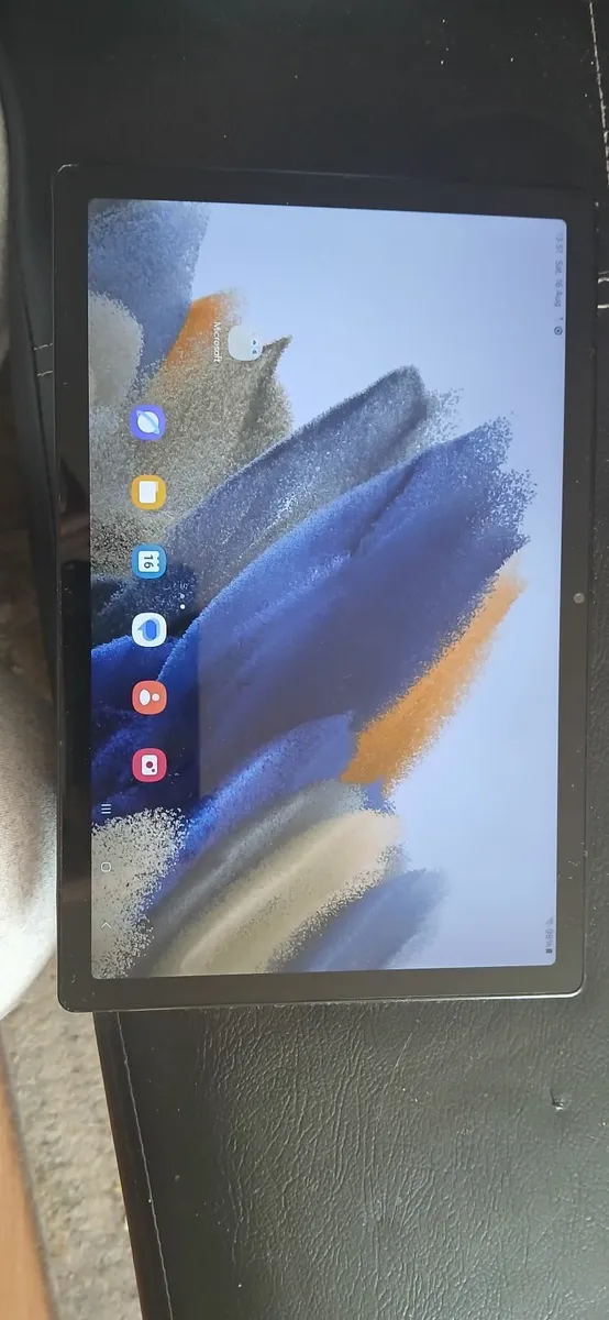 Samsung tablet - Image 2