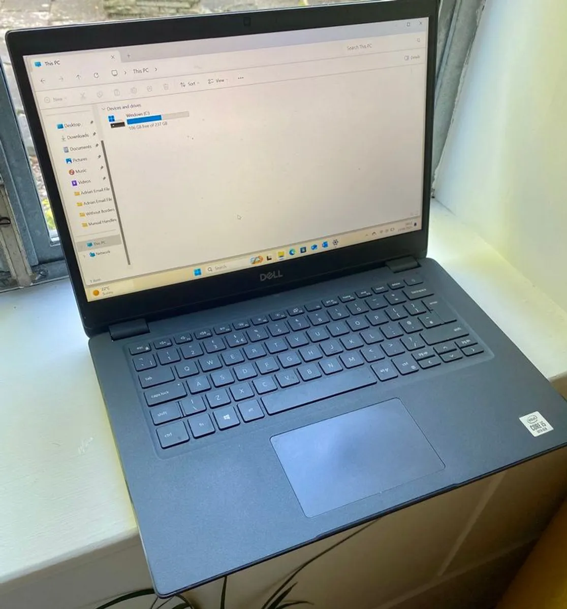 Dell Laptop i5 10th Gen 16GB RAM  237GB SSD - Image 1