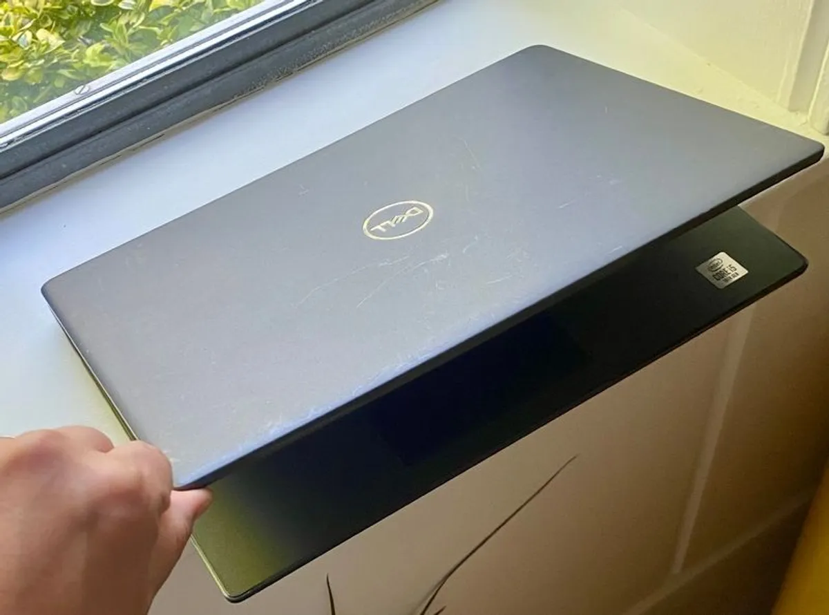 Dell Laptop i5 10th Gen 16GB RAM  237GB SSD - Image 2