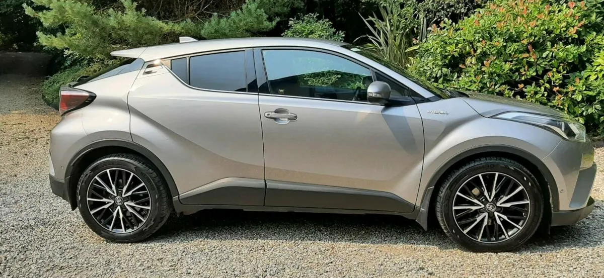 Toyota CHR Sol 1.8 petrol hybrid. Top spec Automat - Image 2