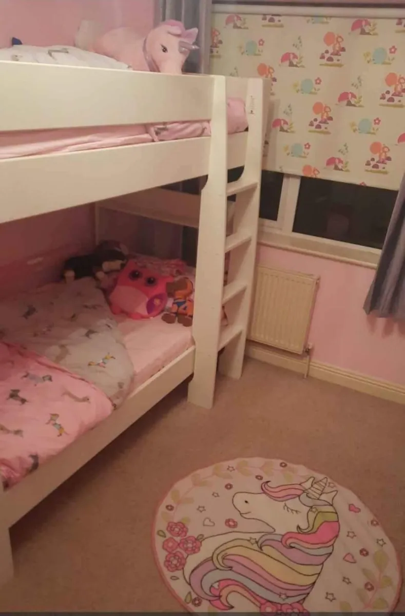 Bunk beds - Image 1