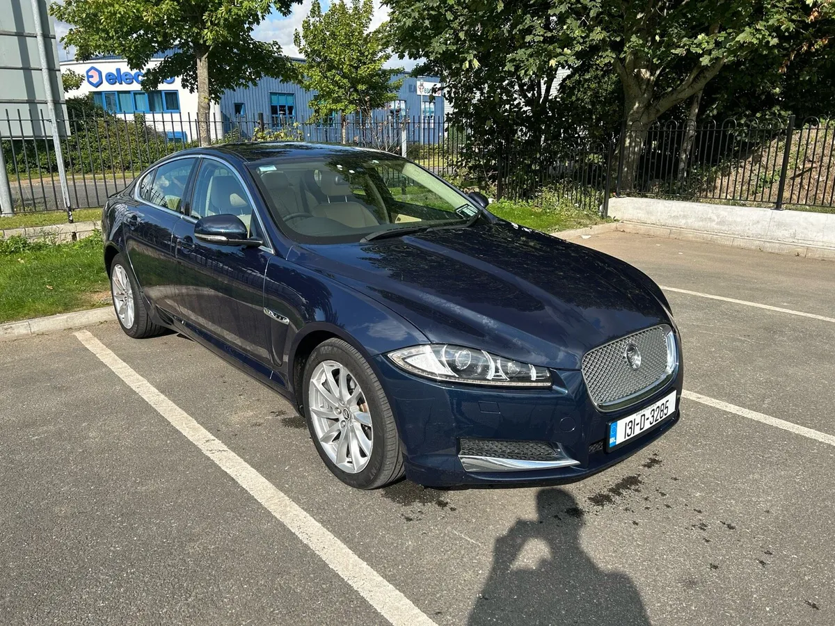 2013 Jaguar XF tax and test - Image 1