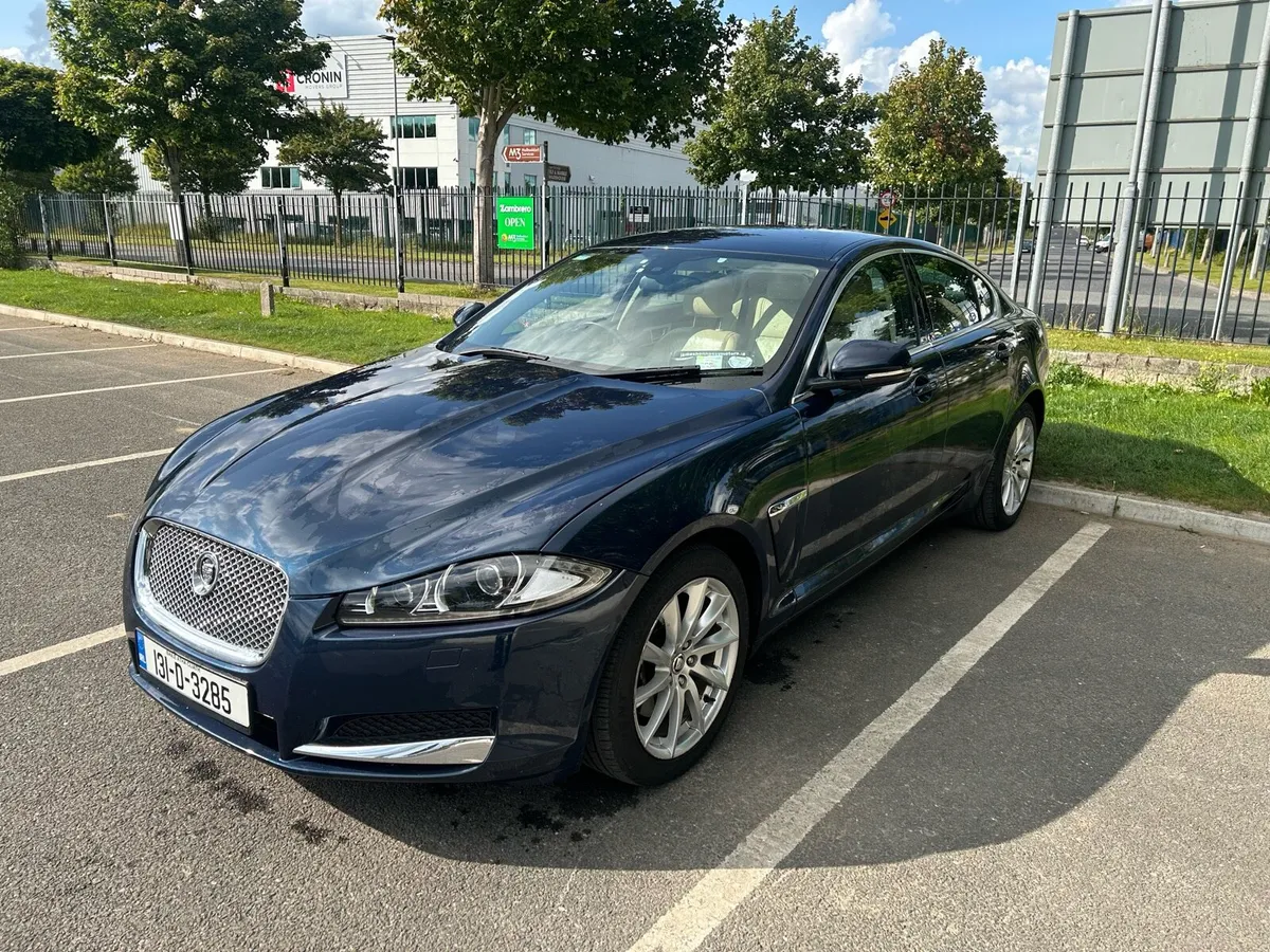 2013 Jaguar XF tax and test - Image 2