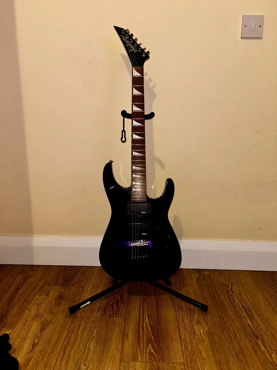 Jackson JS32 Dinky - Image 1