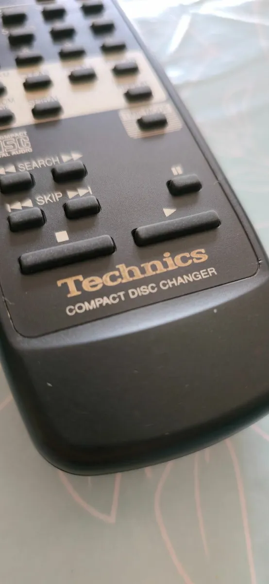 REMOTE CONTROL TECHNICS RAK-SL948WK CD CHANGER - Image 2
