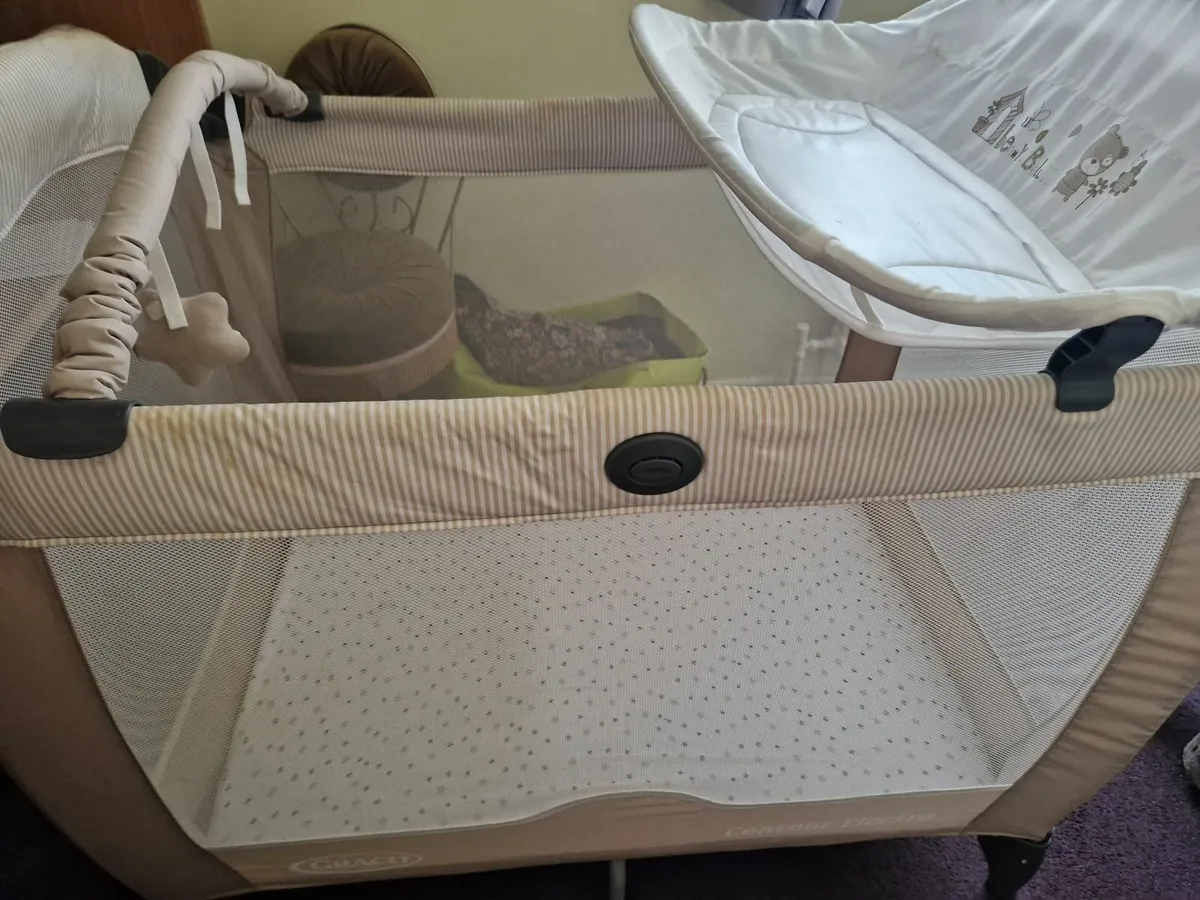 travel cot - Image 2
