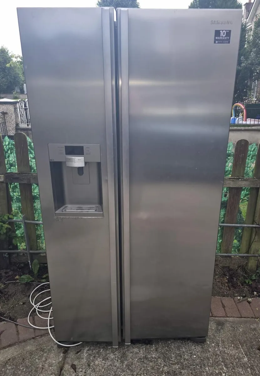 Samsung American Fridge Freezer - Image 1