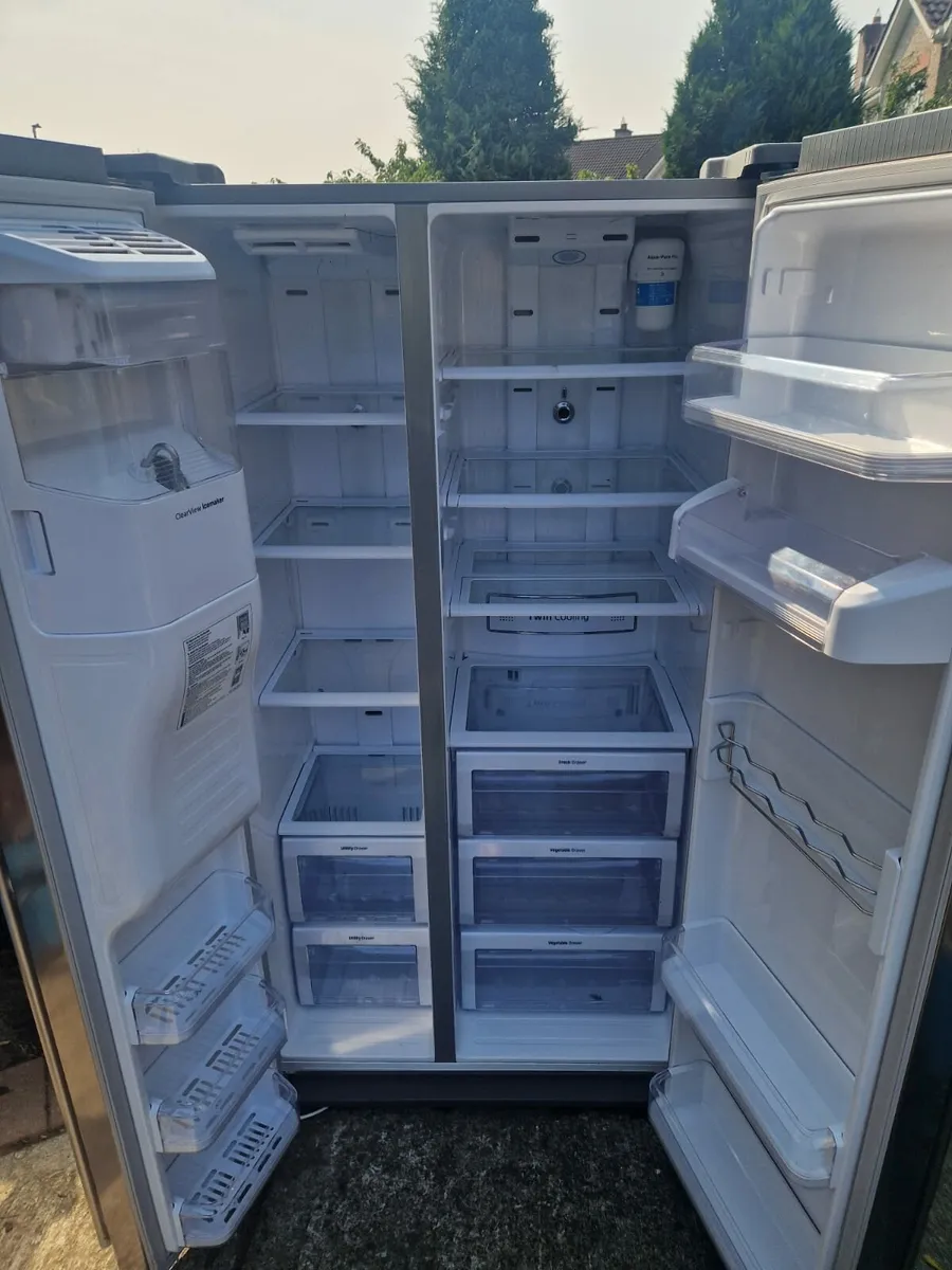 Samsung American Fridge Freezer - Image 2