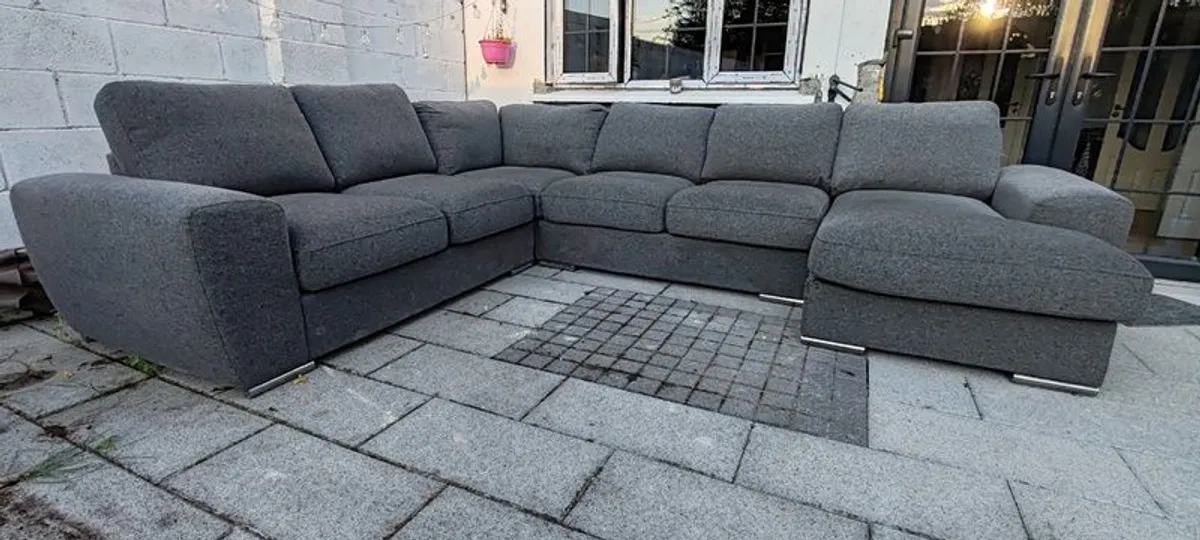 Large grey sofa - Image 3