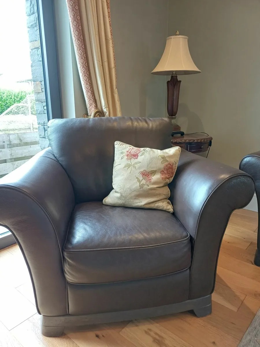 Couch in good condition - Image 4