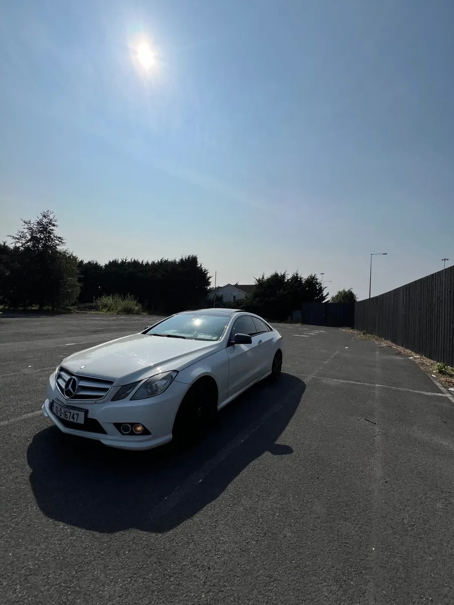 Mercedes-Benz E-Class Coupe 2010 - Image 1