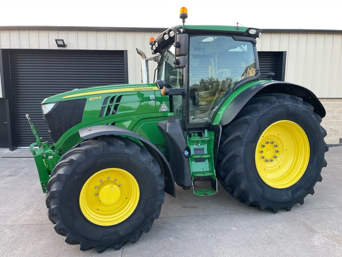 2018 JOHN DEERE 6215R AUTO POWER - Image 1
