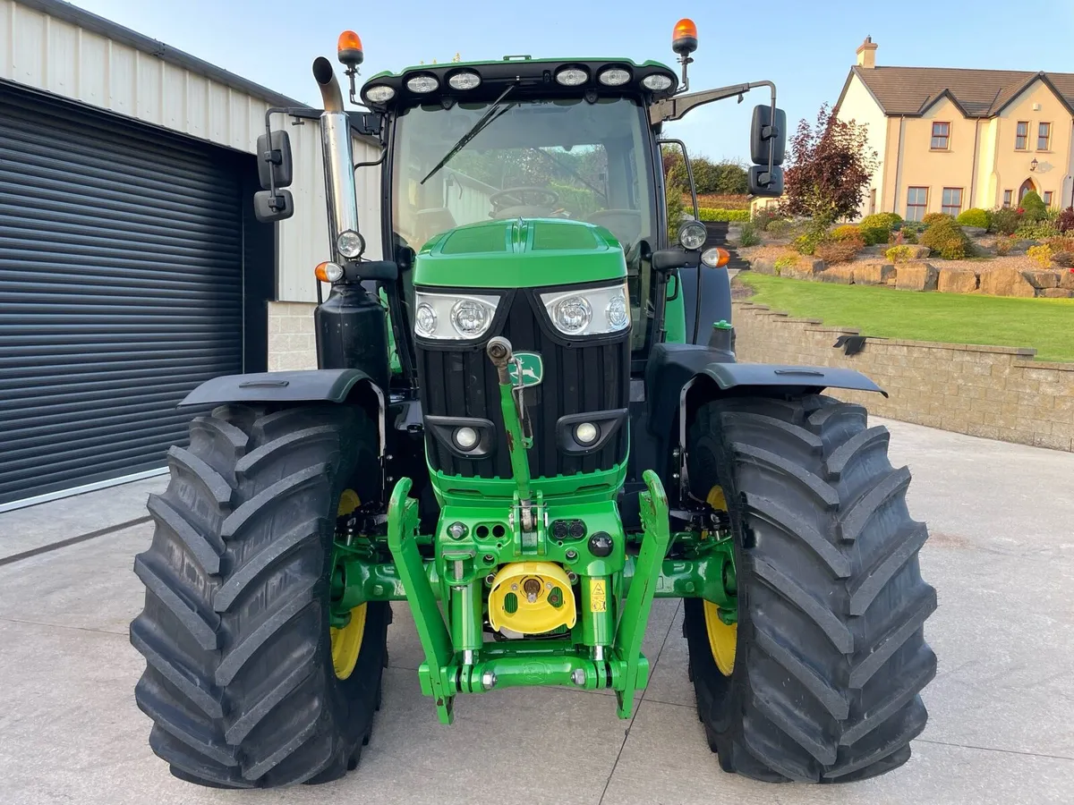 2018 JOHN DEERE 6215R AUTO POWER - Image 4