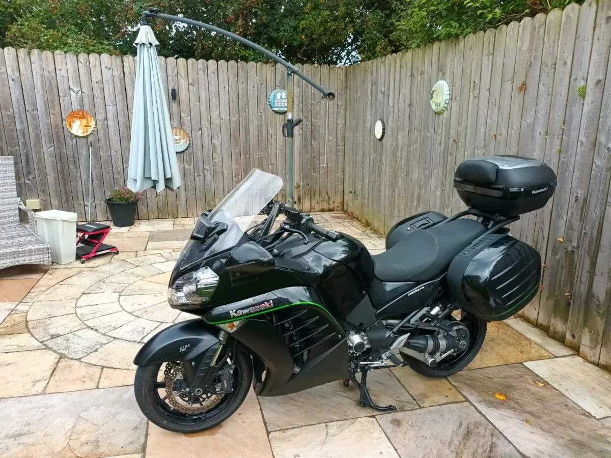 Motor cycle - Image 1