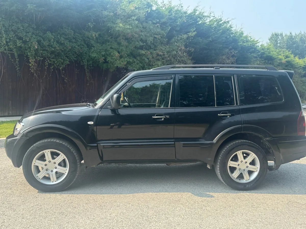 2004 MITSUBISHI SHOGUN 3.2 WARRIOR AUTO N1 - Image 2